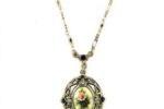 intage Collection Long Pendant Rose Necklace
